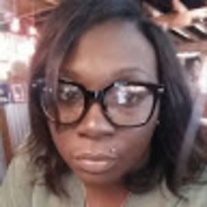 Meet your Posher, Ebony